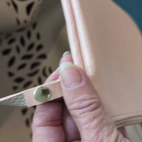 Large Vegan leather Tote For Pam Only - Picture 4 of 9